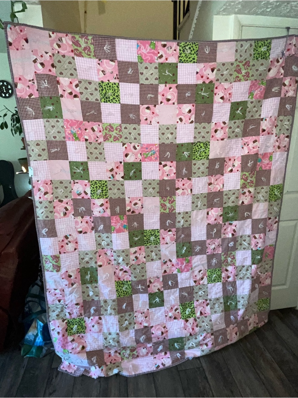 Vintage Y2K Hand Tied Patchwork Quilt Full Siz Bedding Early 2000s Novelty Print